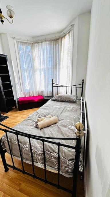 3 Bed House East London Home Eksteriør billede