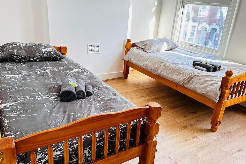 3 Bed House East London Home Eksteriør billede